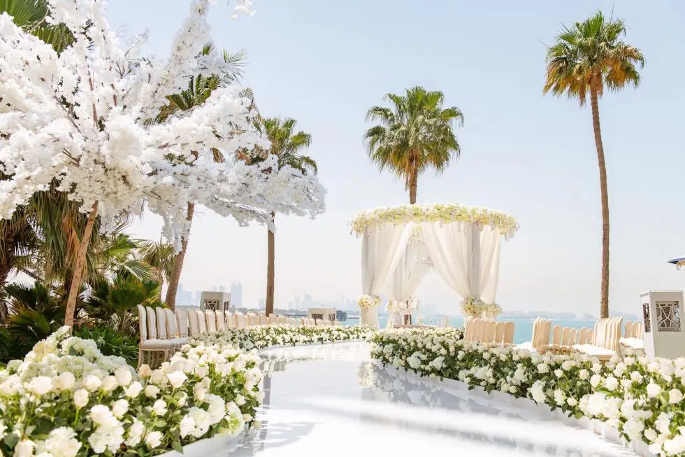 How to Decorate Your Dubai Wedding with Luxury and Glamour